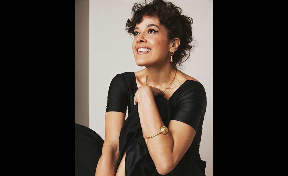 slider_charcoal_carlylerouth